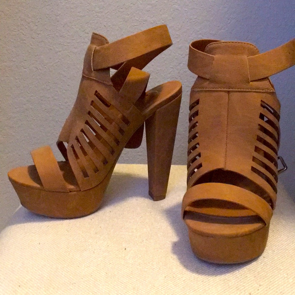 Diva brand size 6.5(US)